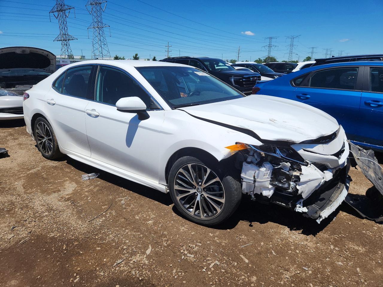 2020 Toyota Camry Se - Фото 4