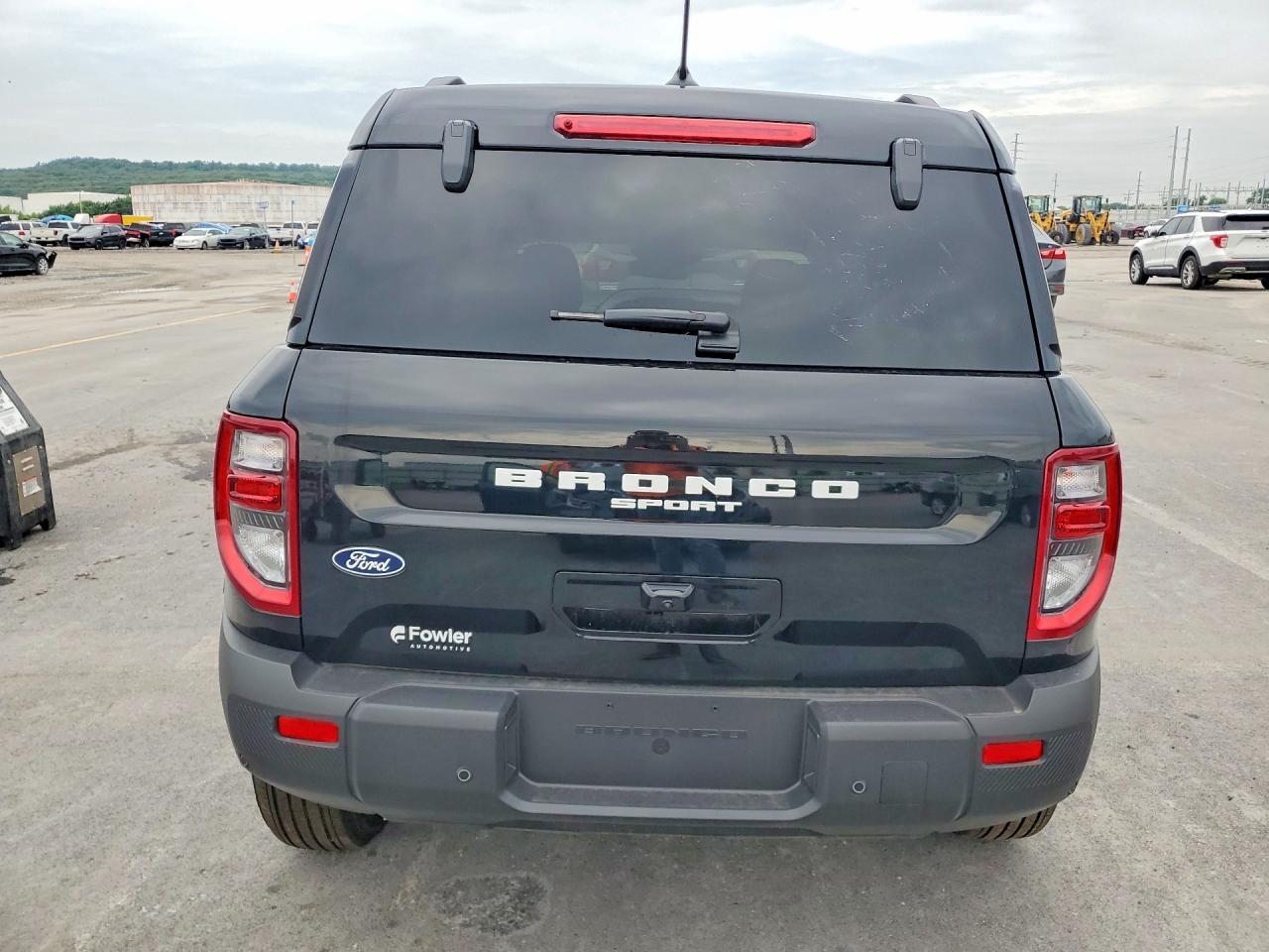 2026 Ford Bronco Sport Outer Banks - Image 6