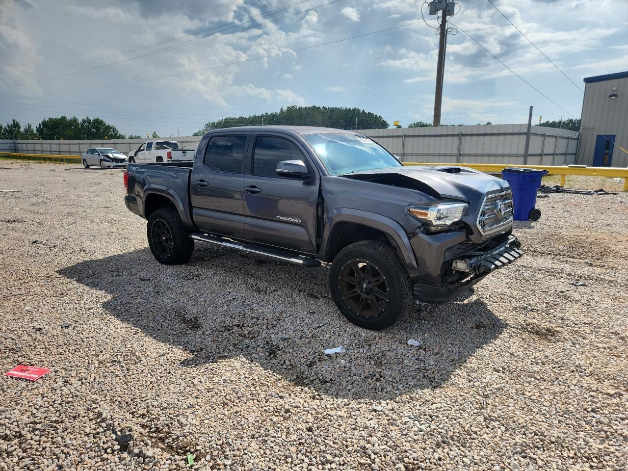 2017 Toyota Tacoma Trd Sport - Image 4