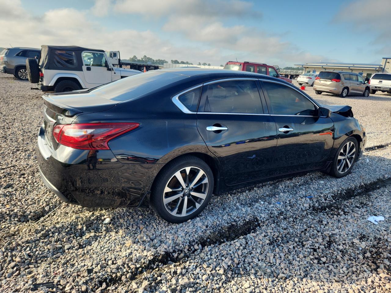 2017 Nissan Altima 2.5 Sr - Фото 3