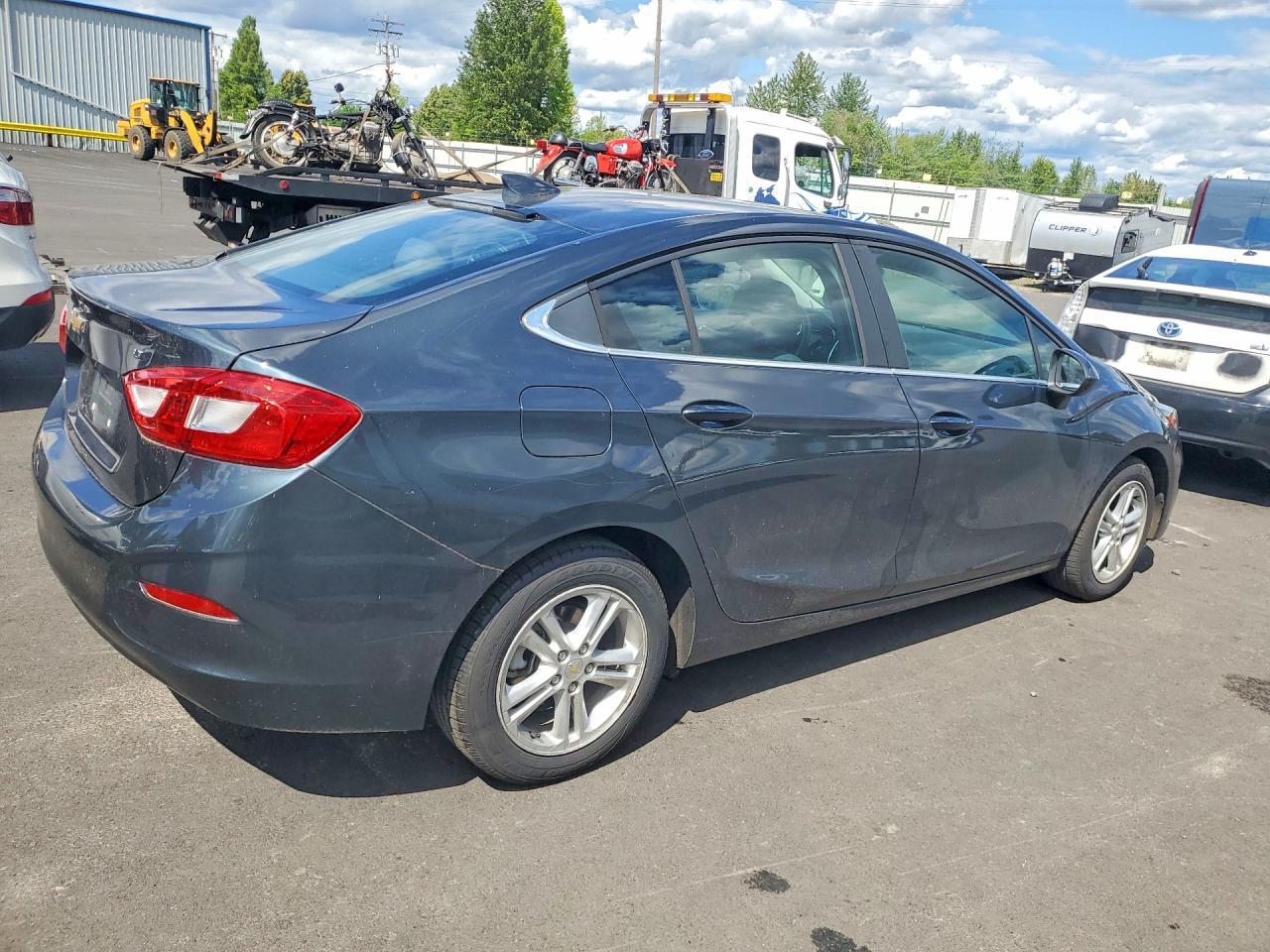 2017 Chevrolet Cruze Lt - Фото 3
