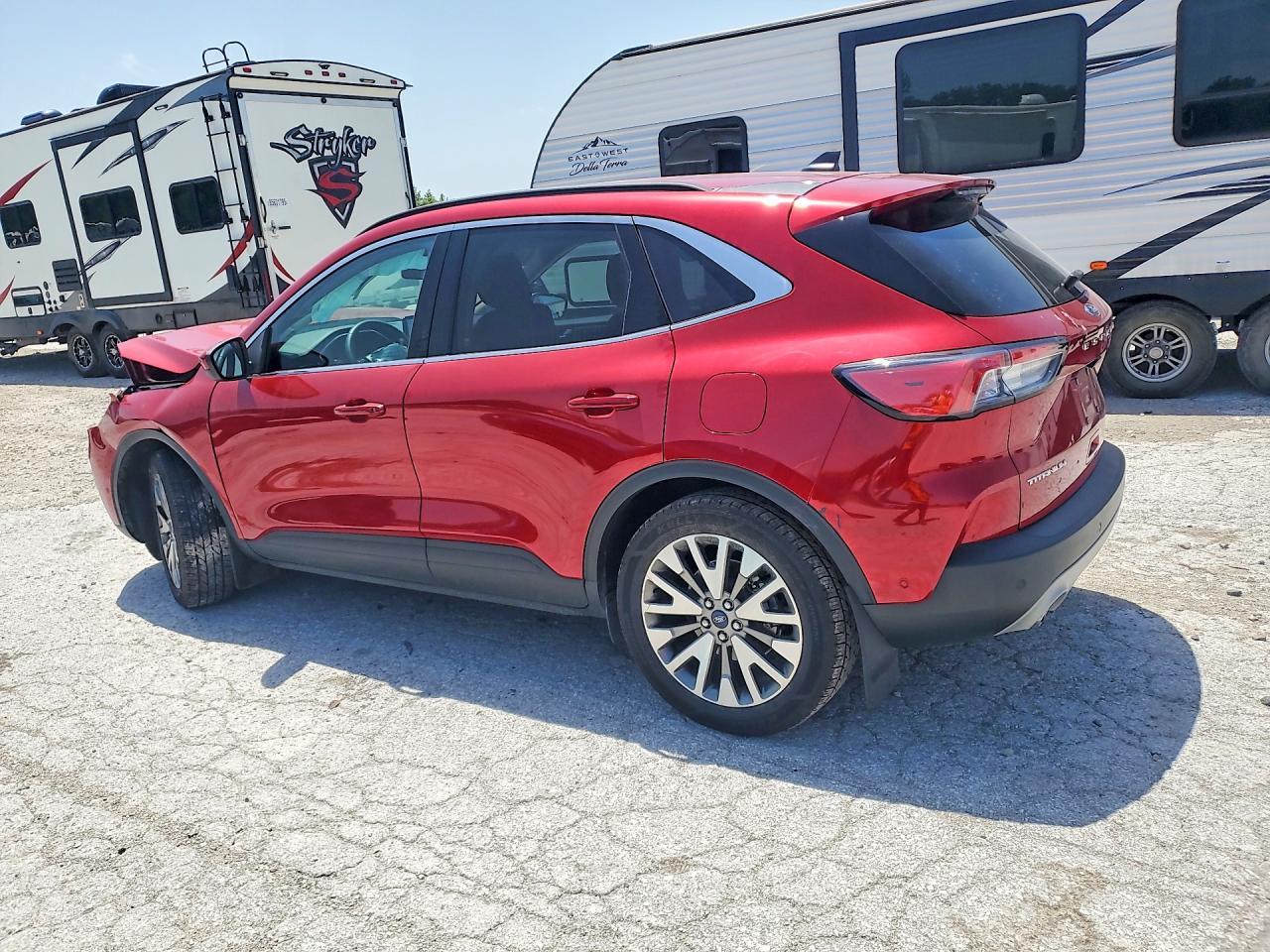 2021 Ford Escape Titanium - Фото 2
