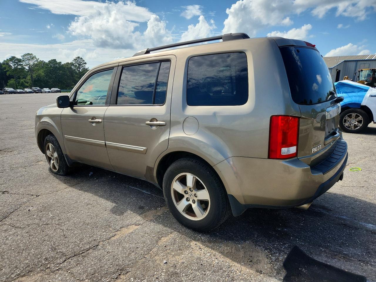 2011 Honda Pilot Exl - Image 2