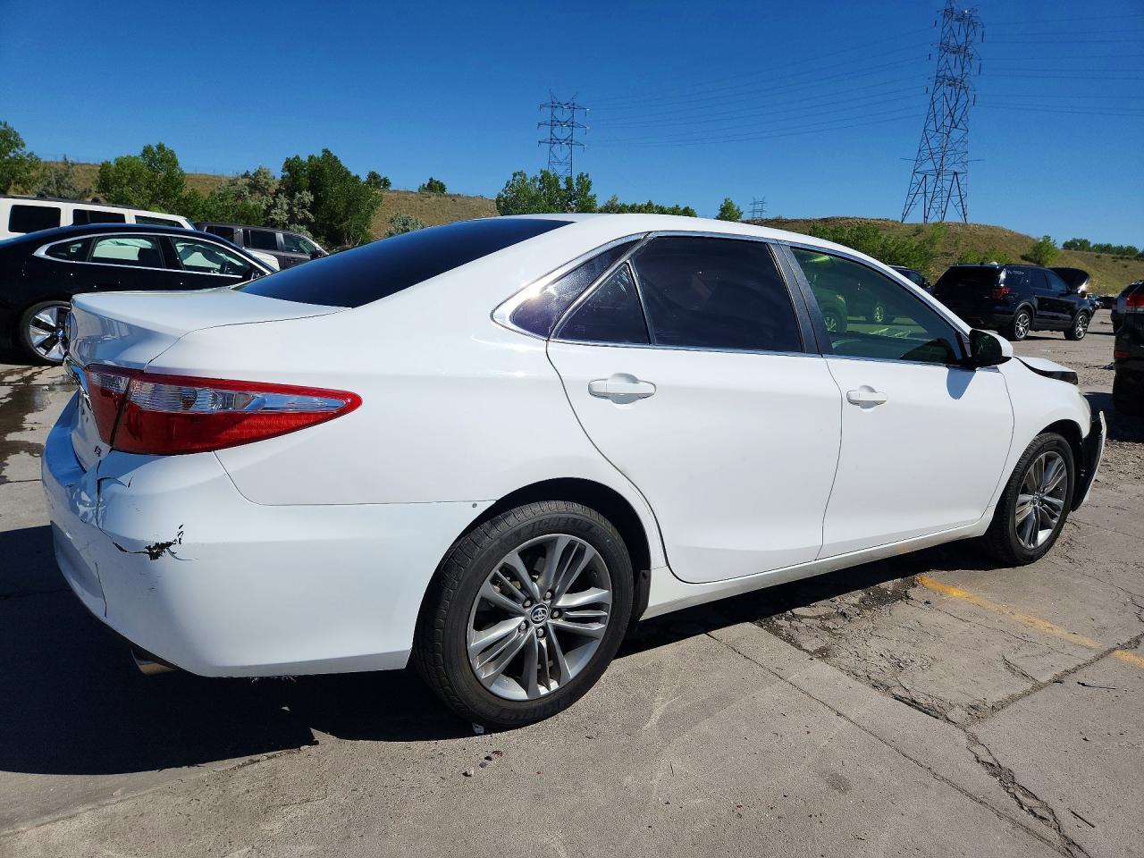 2015 Toyota Camry Se - Фото 3