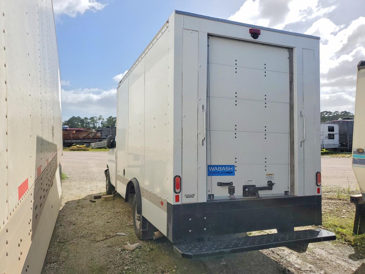 2023 Chevrolet Express G3500 - Фото 2