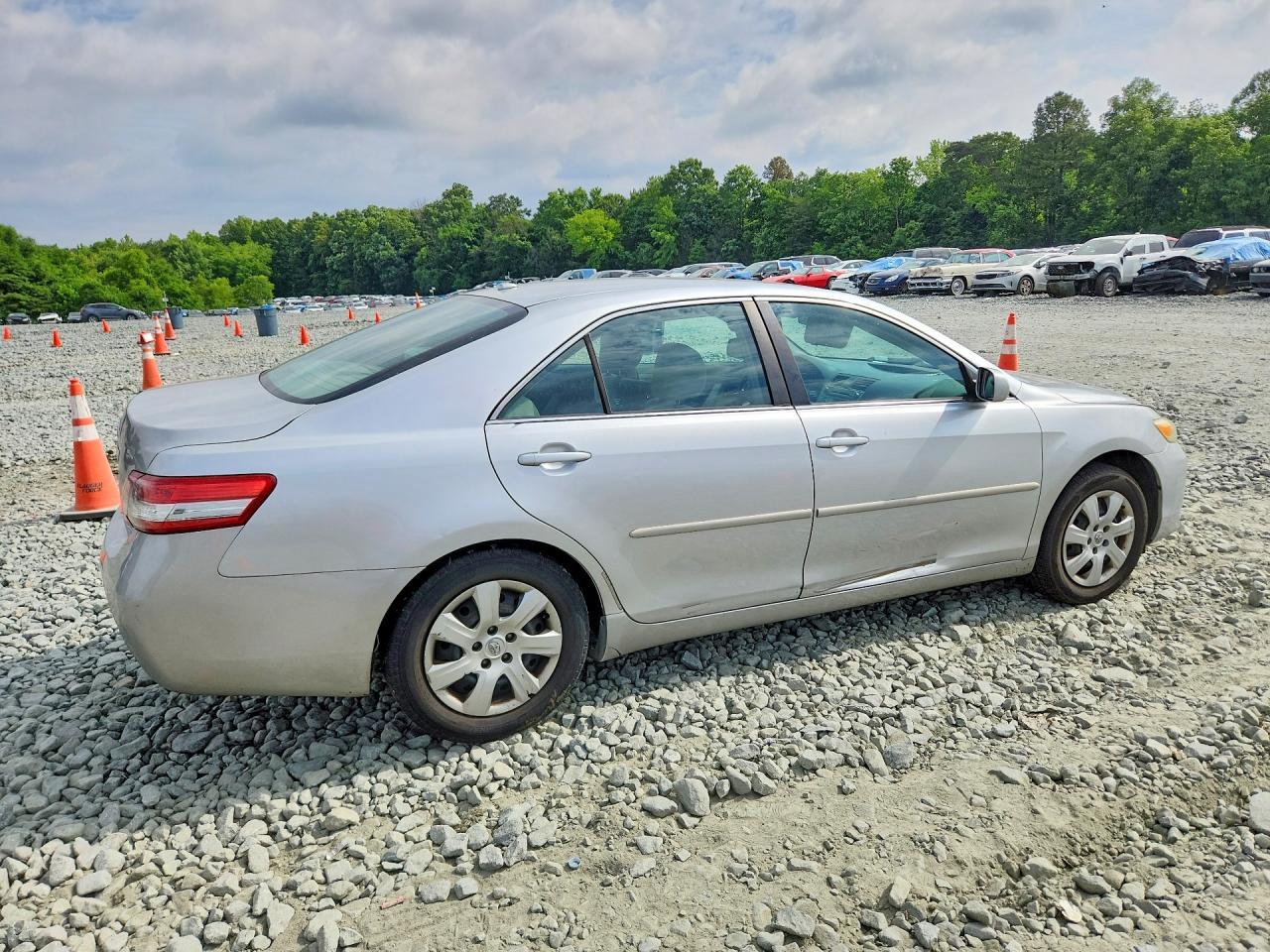 2010 Toyota Camry - Фото 3