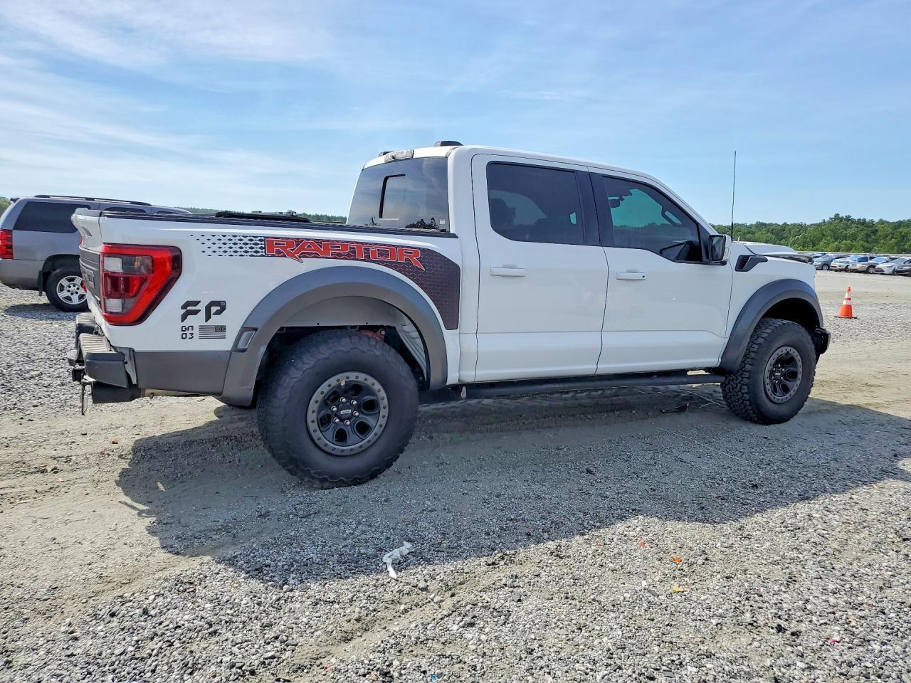 2023 Ford F150 Raptor - Фото 3