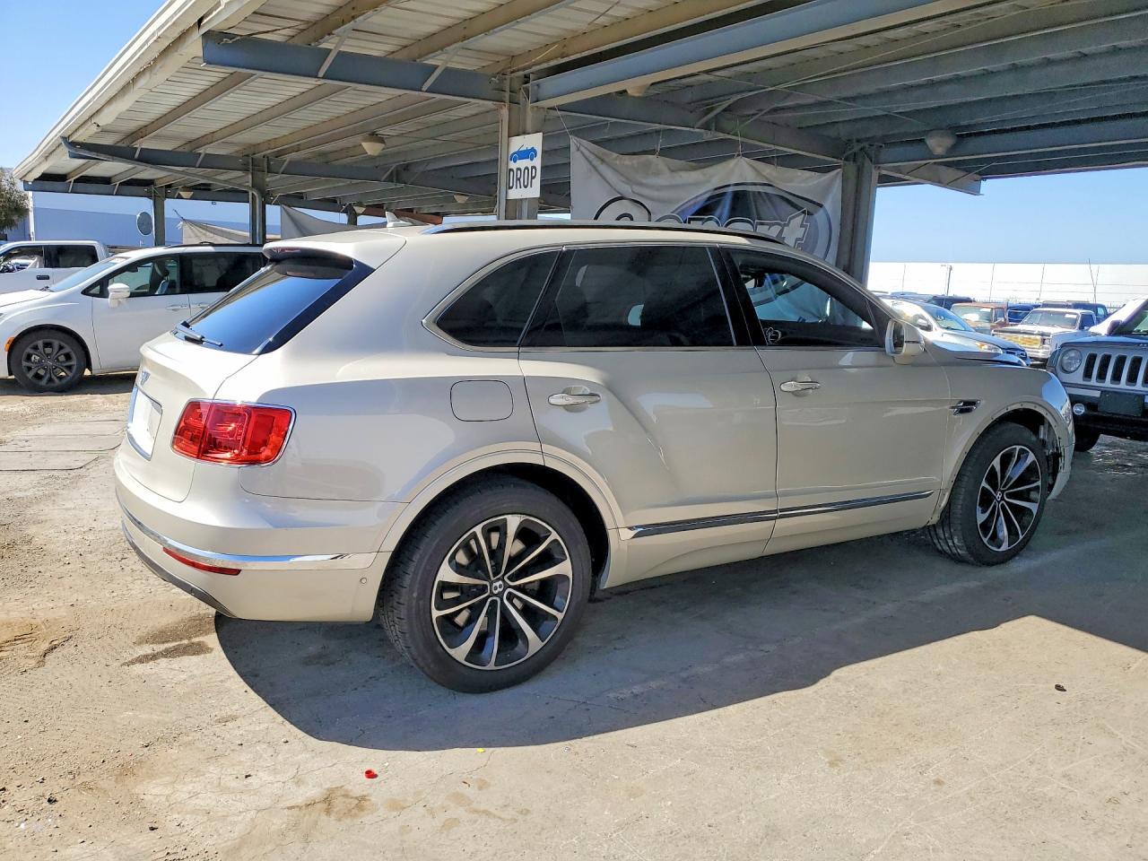 2018 Bentley Bentayga - Фото 3