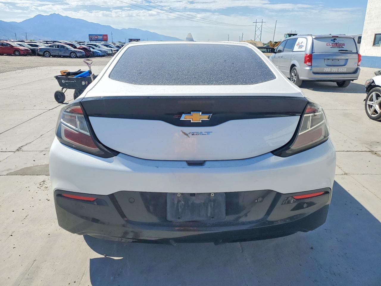 2019 Chevrolet Volt Premier - Image 6