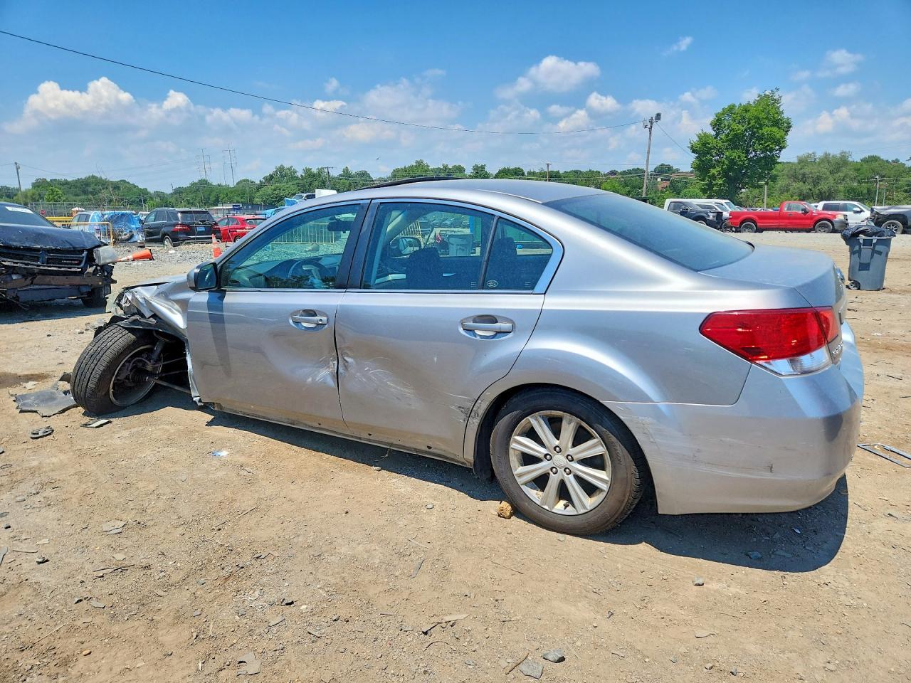 2010 Subaru Legacy 2.5I Premium - Фото 2