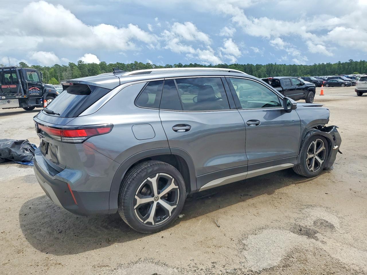 2025 Volkswagen Tiguan Se - Фото 3