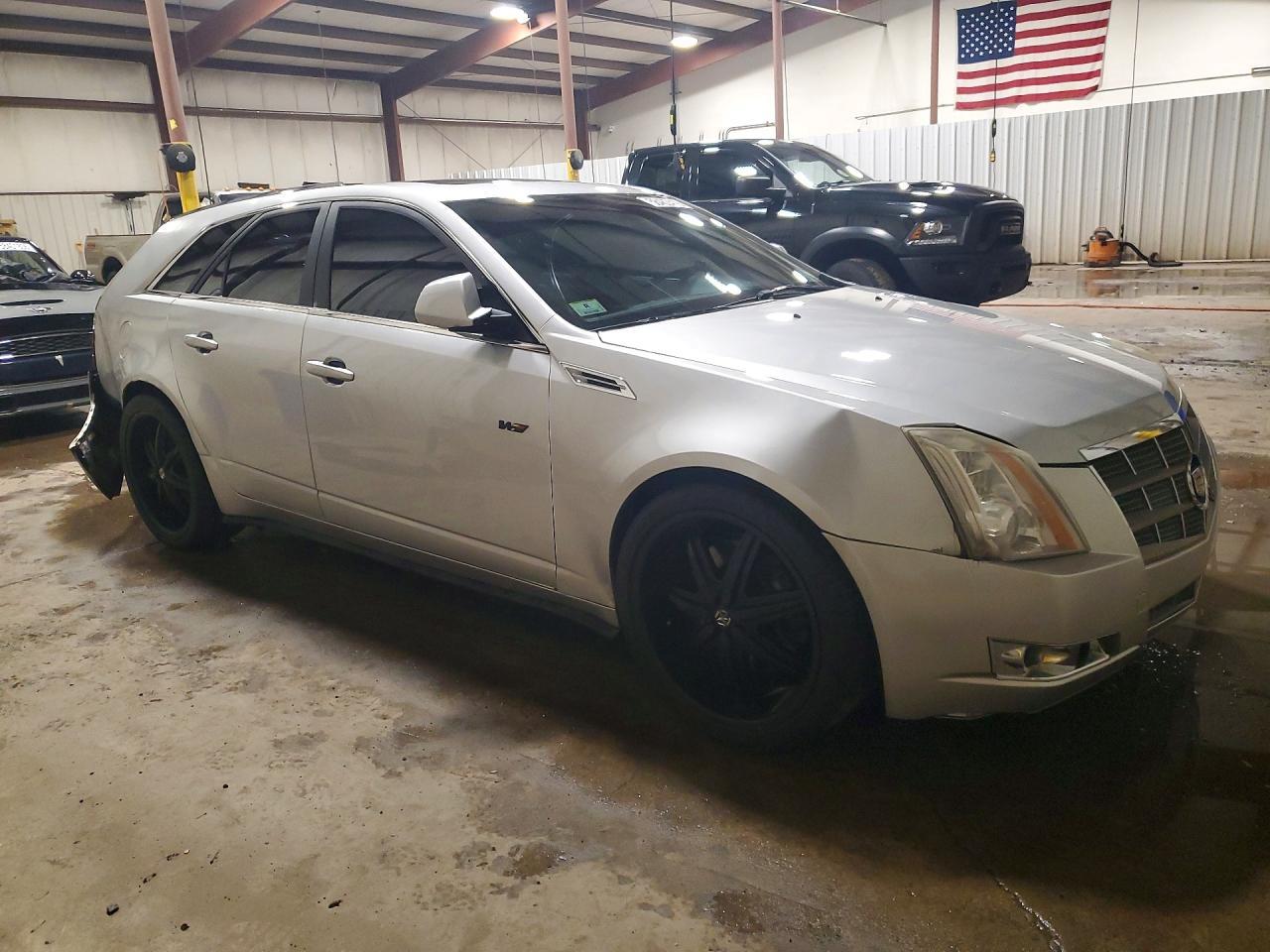 2010 Cadillac Cts Premium Collection - Image 4