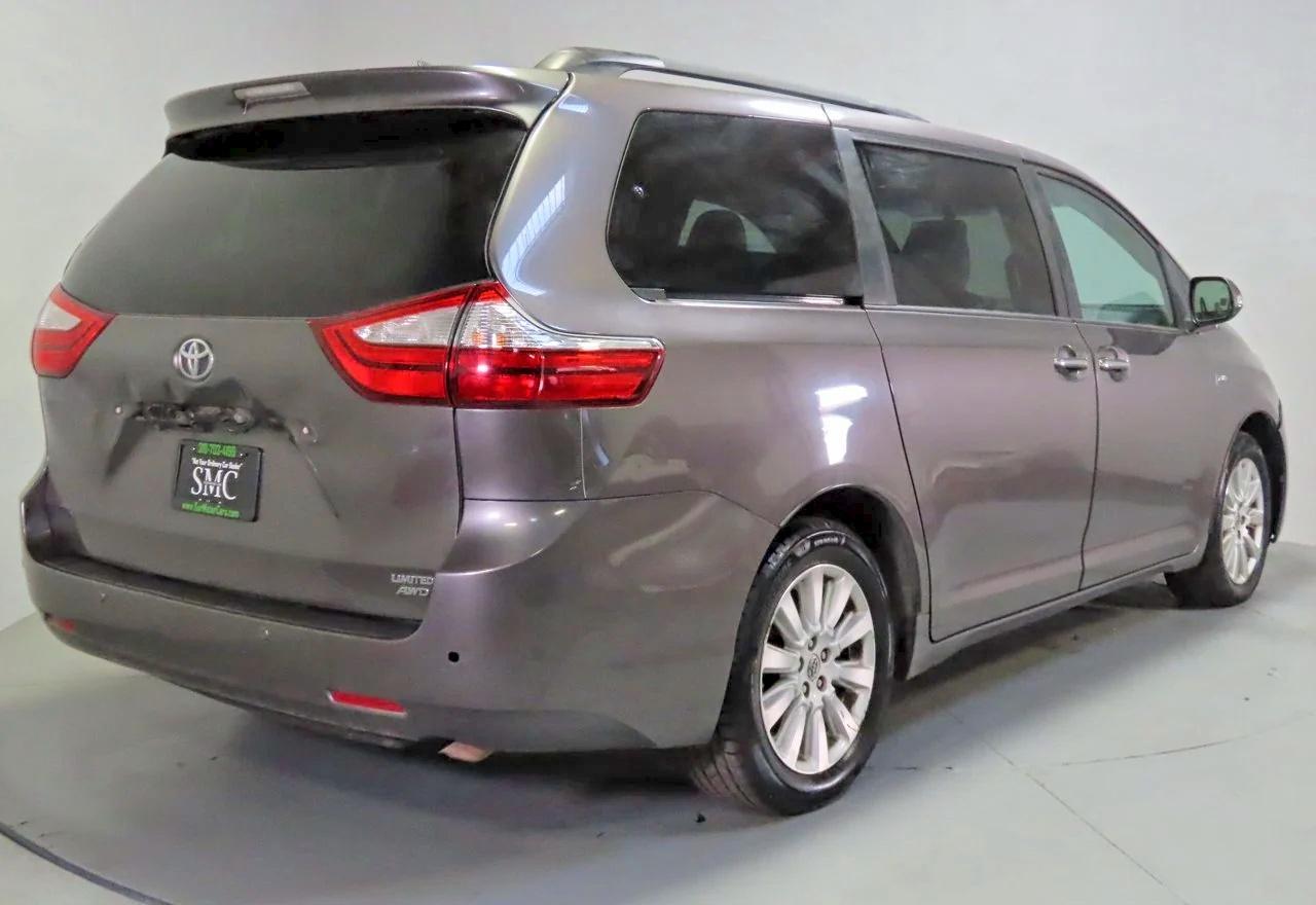 2016 Toyota Sienna Limited 7-Passenger - Фото 3