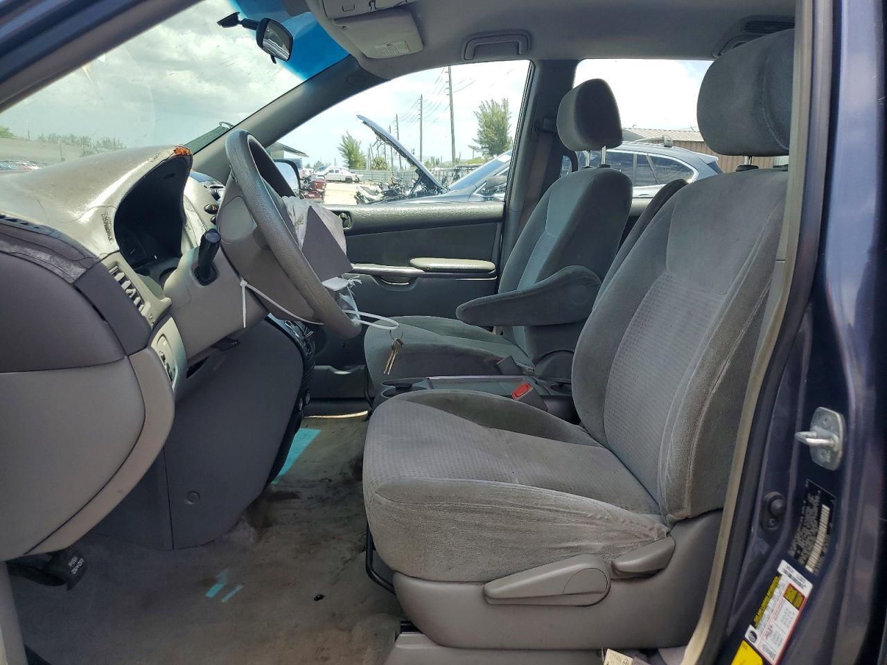 2008 Toyota Sienna - Фото 7
