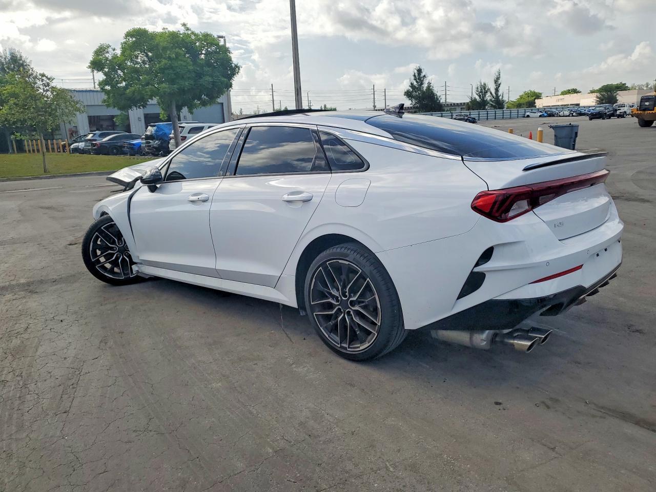 2024 Kia K5 Gt - Фото 2