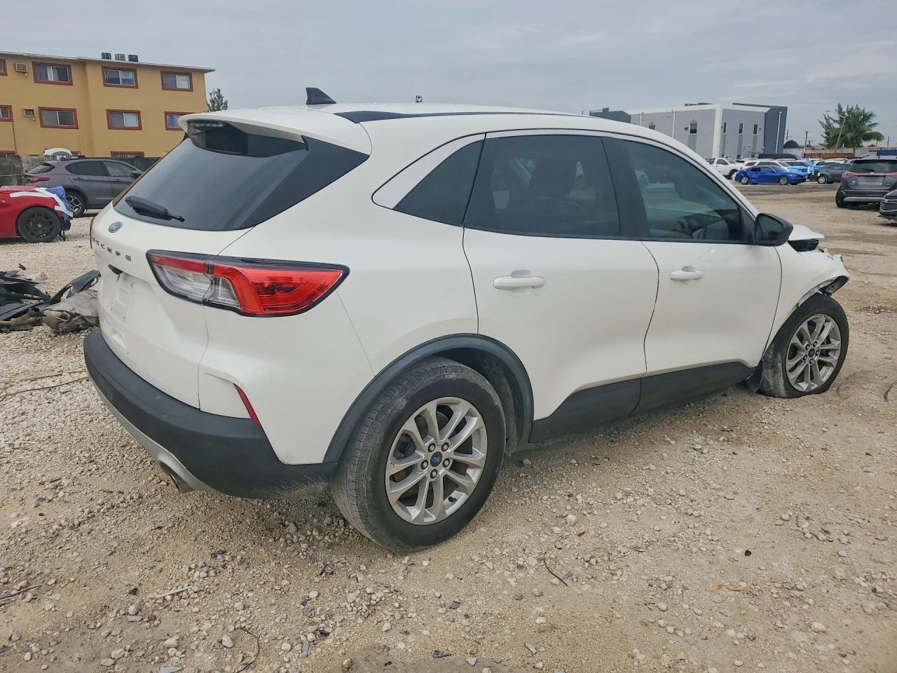 2022 Ford Escape Se - Image 3