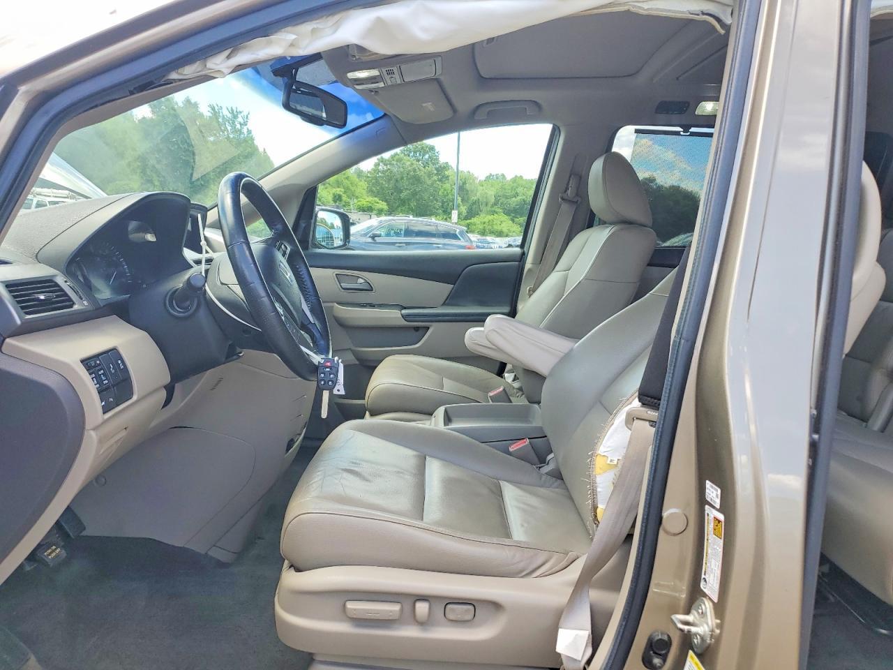 2012 Honda Odyssey Touring - Фото 7