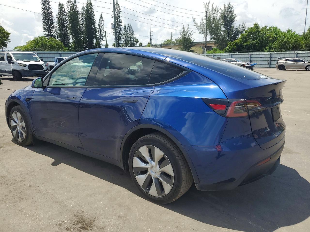 2023 Tesla Model Y - Image 2