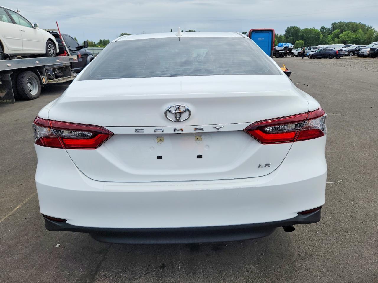 2024 Toyota Camry Le - Image 6
