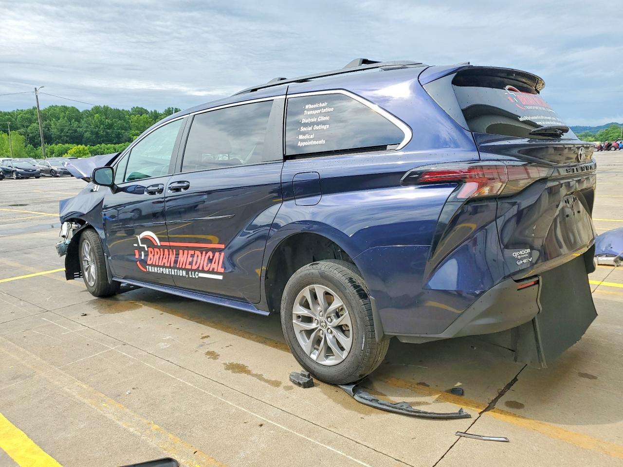 2026 Toyota Sienna Le - Фото 2