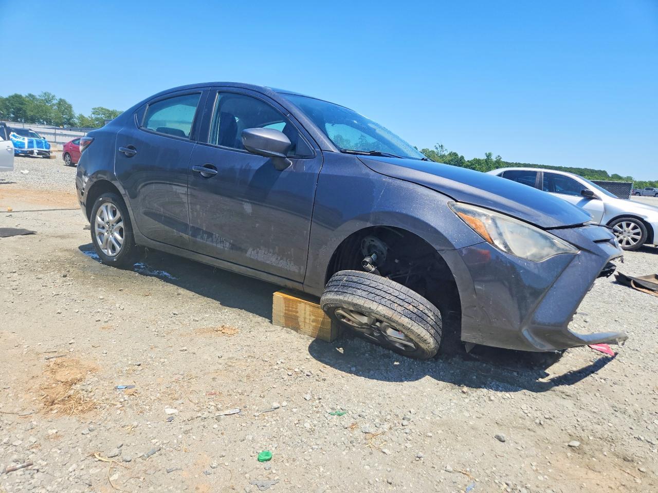 2016 Scion Ia Base - Фото 4