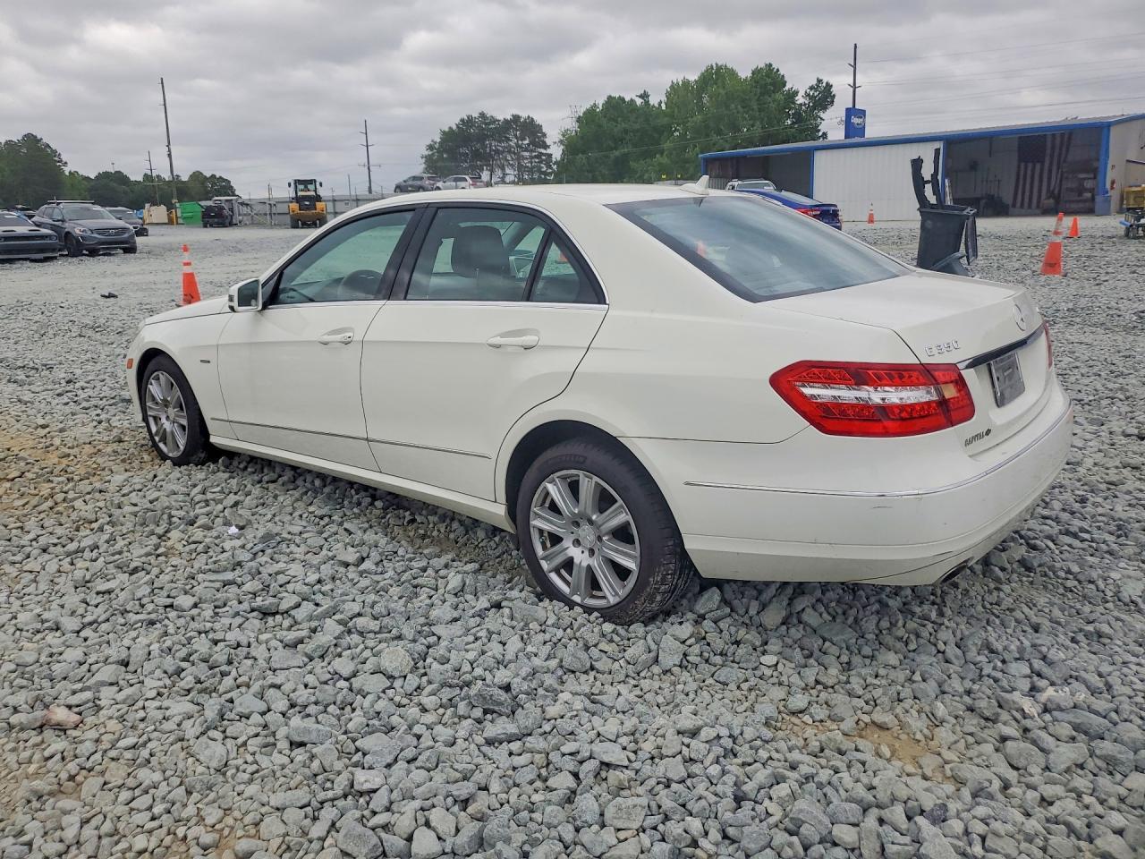 2012 Mercedes-Benz E 350 4Matic - Фото 2