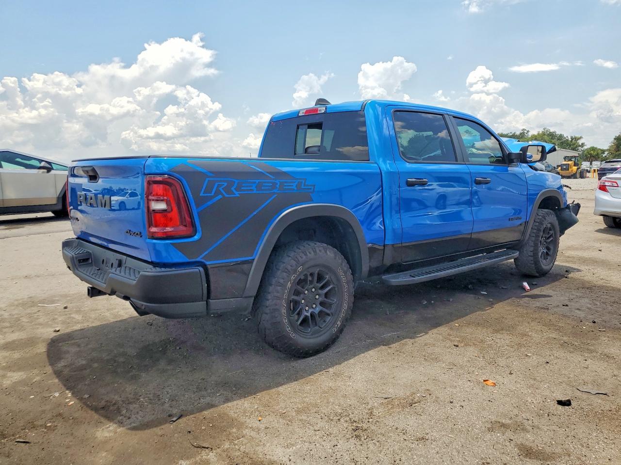 2025 Ram 1500 Rebel - Фото 3