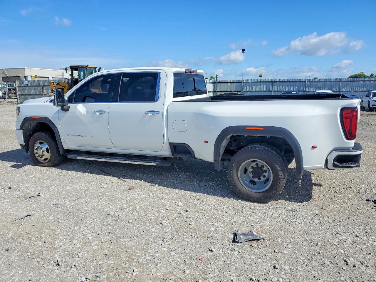 2022 GMC Sierra K3500 Denali - Image 2