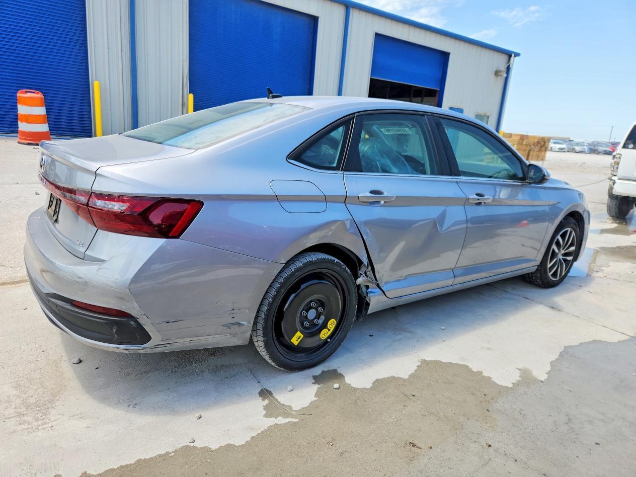 2025 Volkswagen Jetta Se - Фото 3