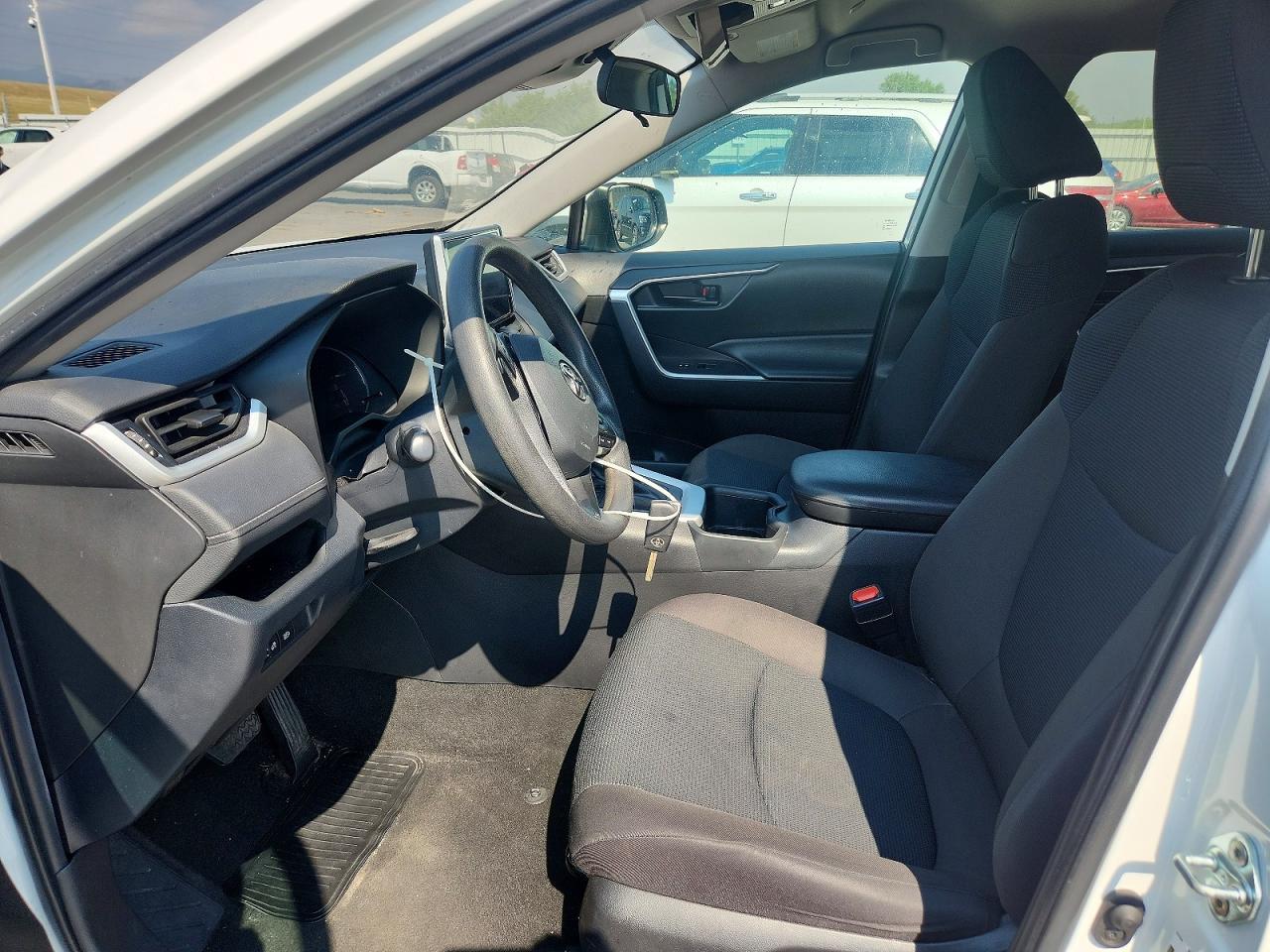 2023 Toyota Rav4 Le - Image 7