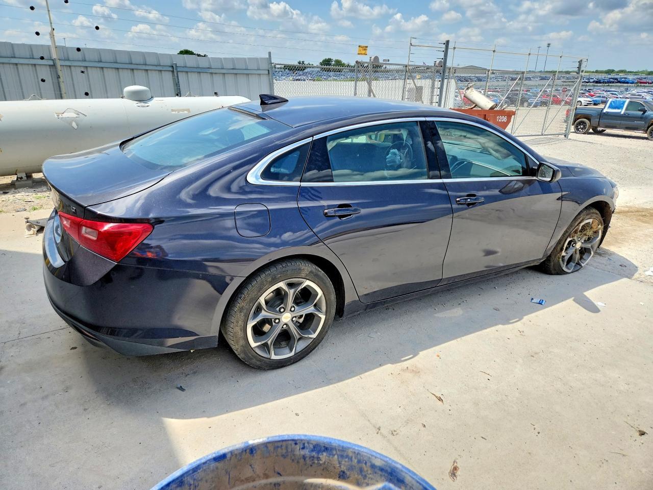 2023 Chevrolet Malibu Lt - Image 3