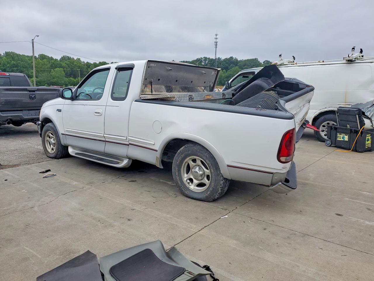 1997 Ford F150 - Фото 2