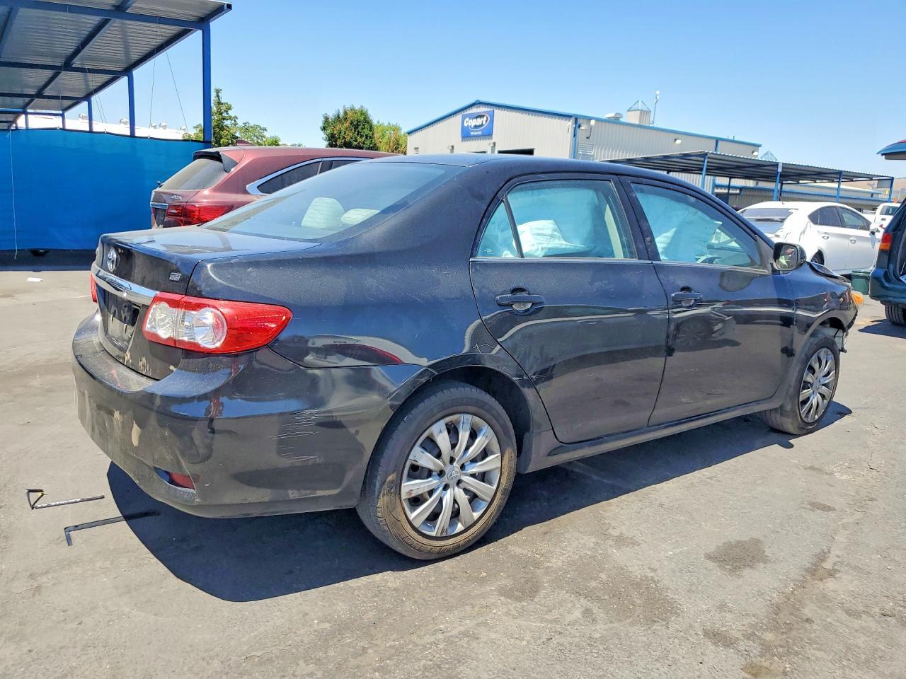 2013 Toyota Corolla Le - Фото 3