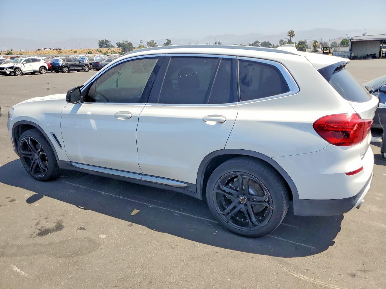 2019 BMW X3 Sdrive30I - Фото 2