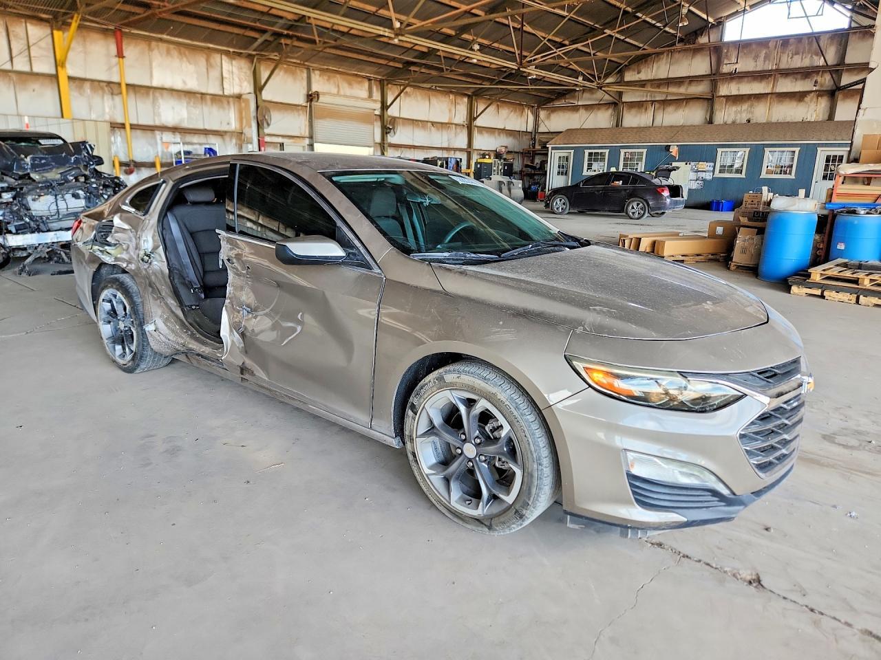 2023 Chevrolet Malibu Lt - Image 4