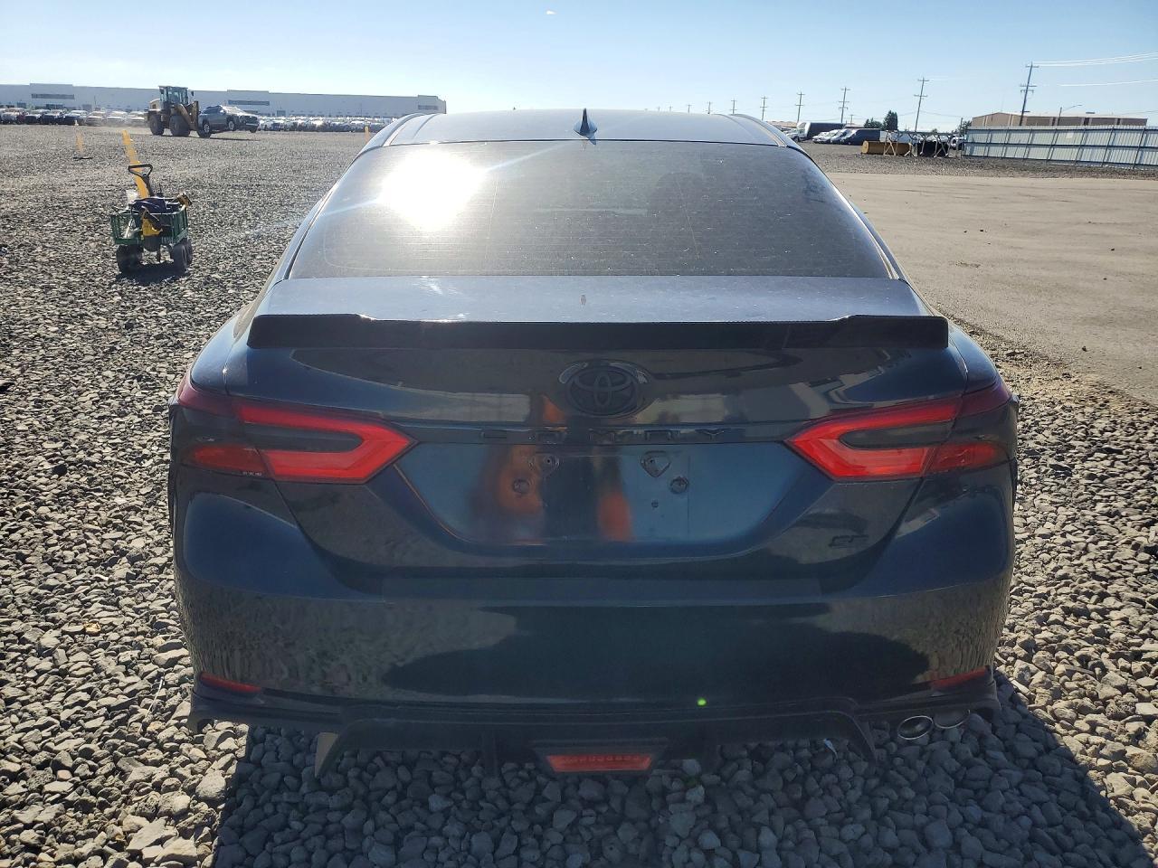 2020 Toyota Camry Se - Image 6