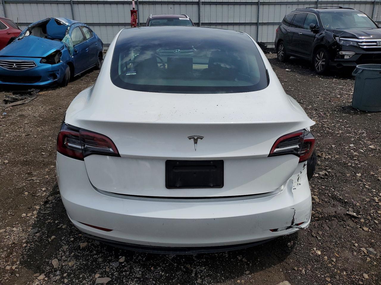 2023 Tesla Model 3 - Фото 6
