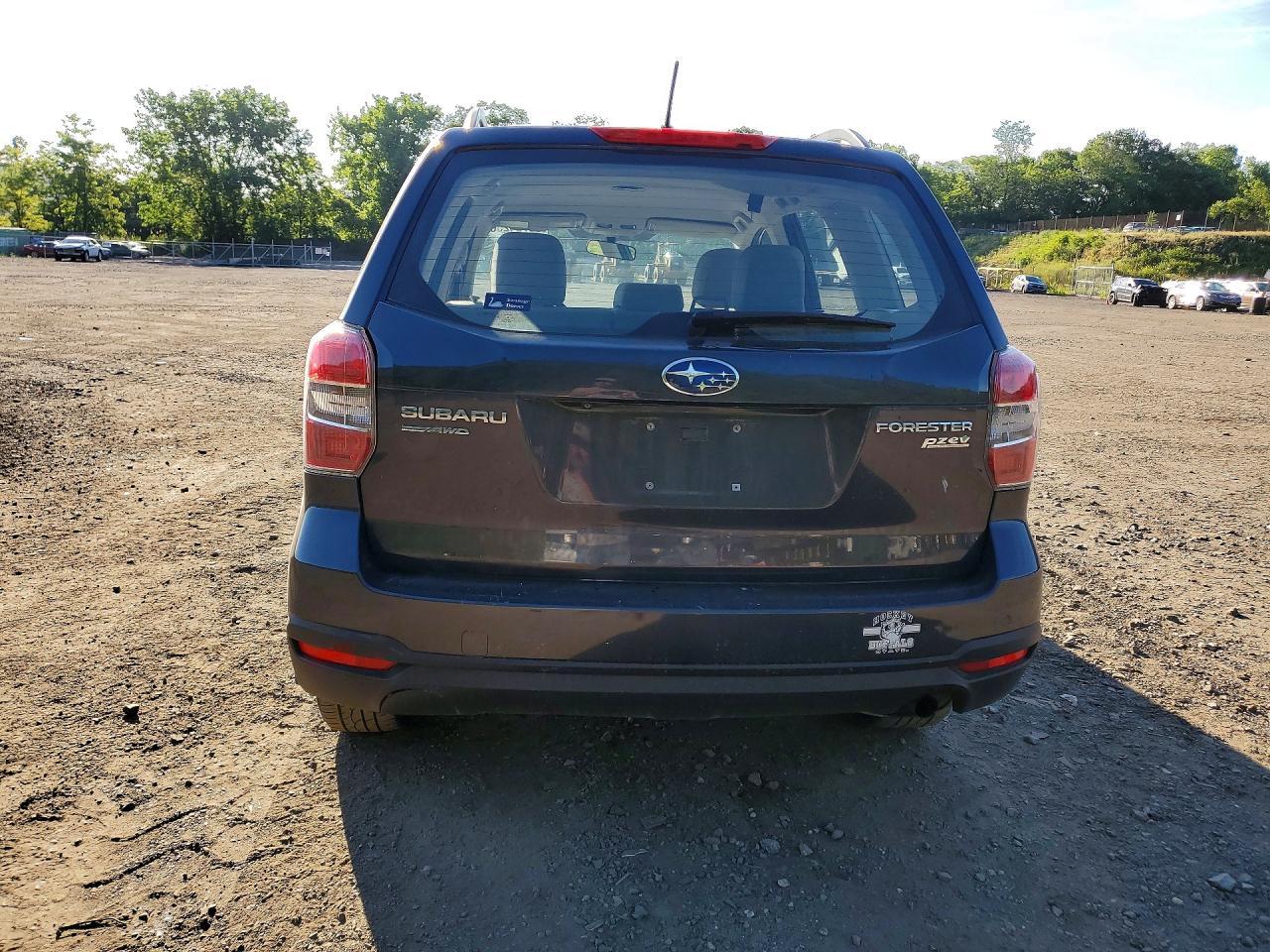 2015 Subaru Forester 2.5I - Image 6
