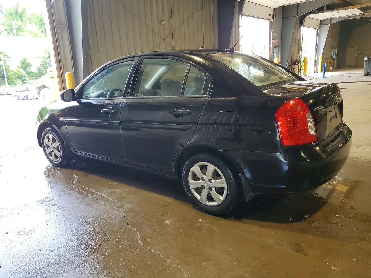 2011 Hyundai Accent Gls - Фото 2