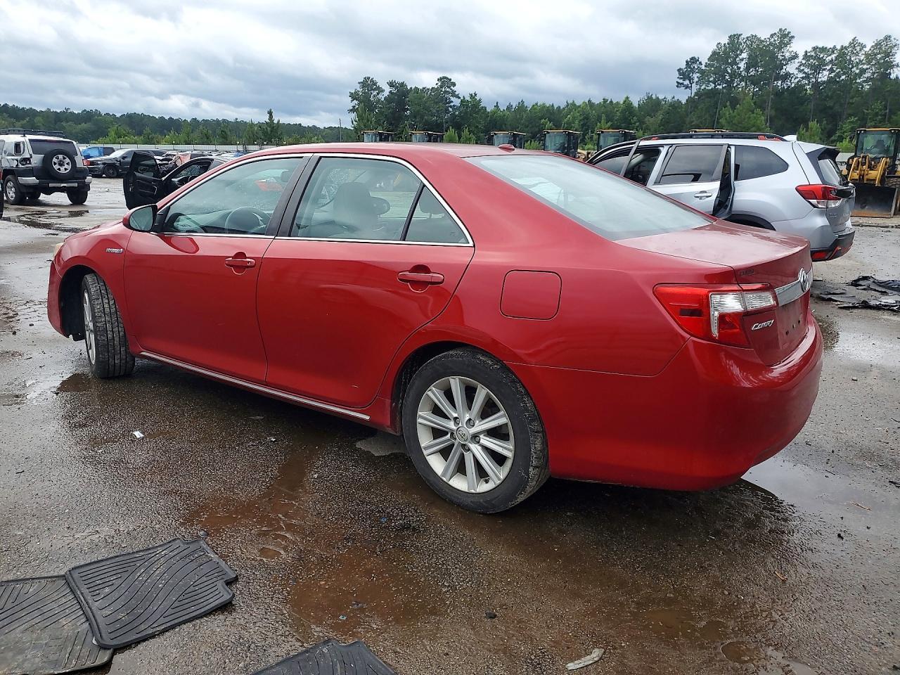 2014 Toyota Camry Hybrid Xle - Фото 2