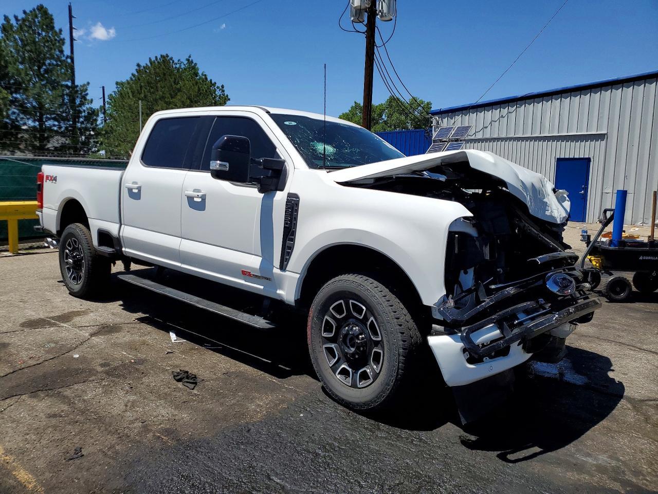 2025 Ford F350 Super Duty - Фото 4