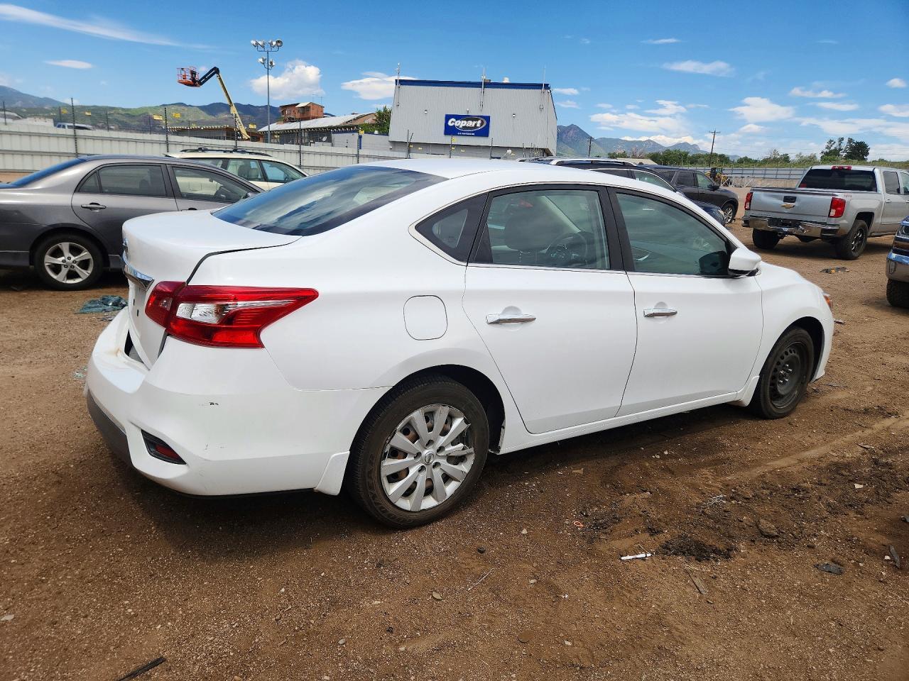 2018 Nissan Sentra S - Фото 3