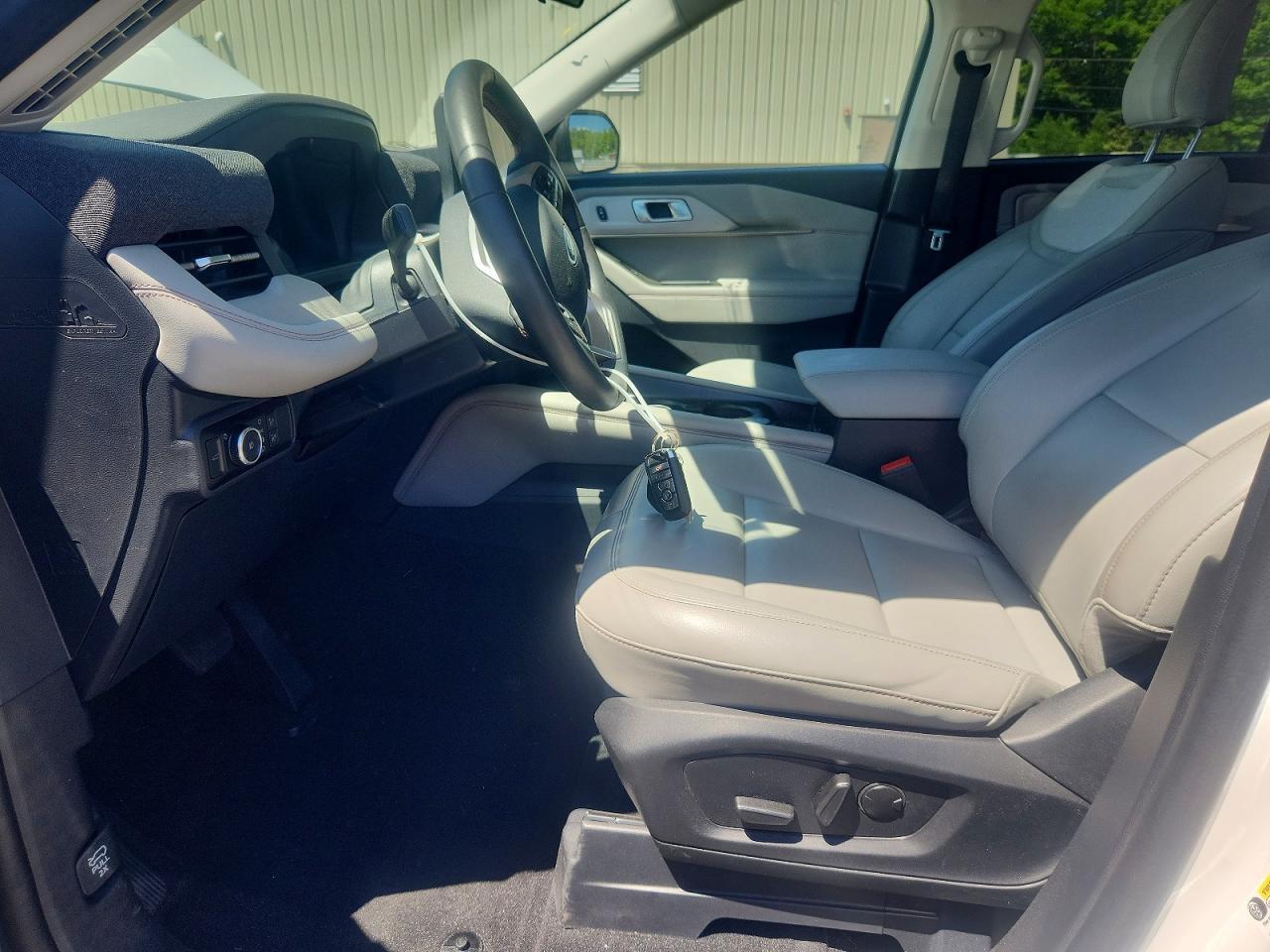 2025 Ford Explorer Active - Фото 7
