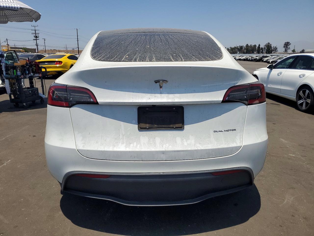 2023 Tesla Model Y - Фото 6