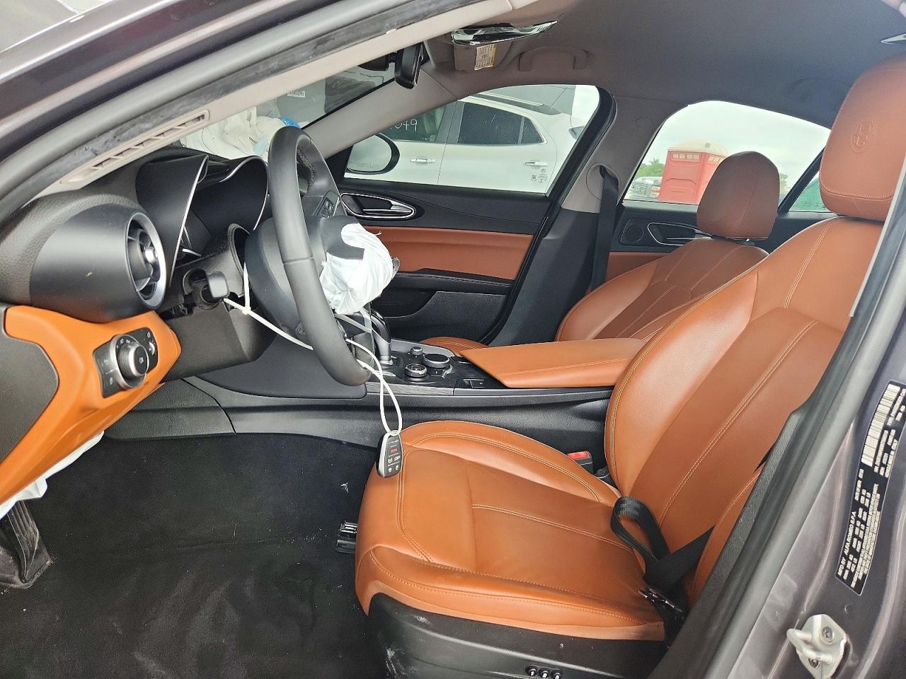 2019 Alfa Romeo Giulia - Фото 7