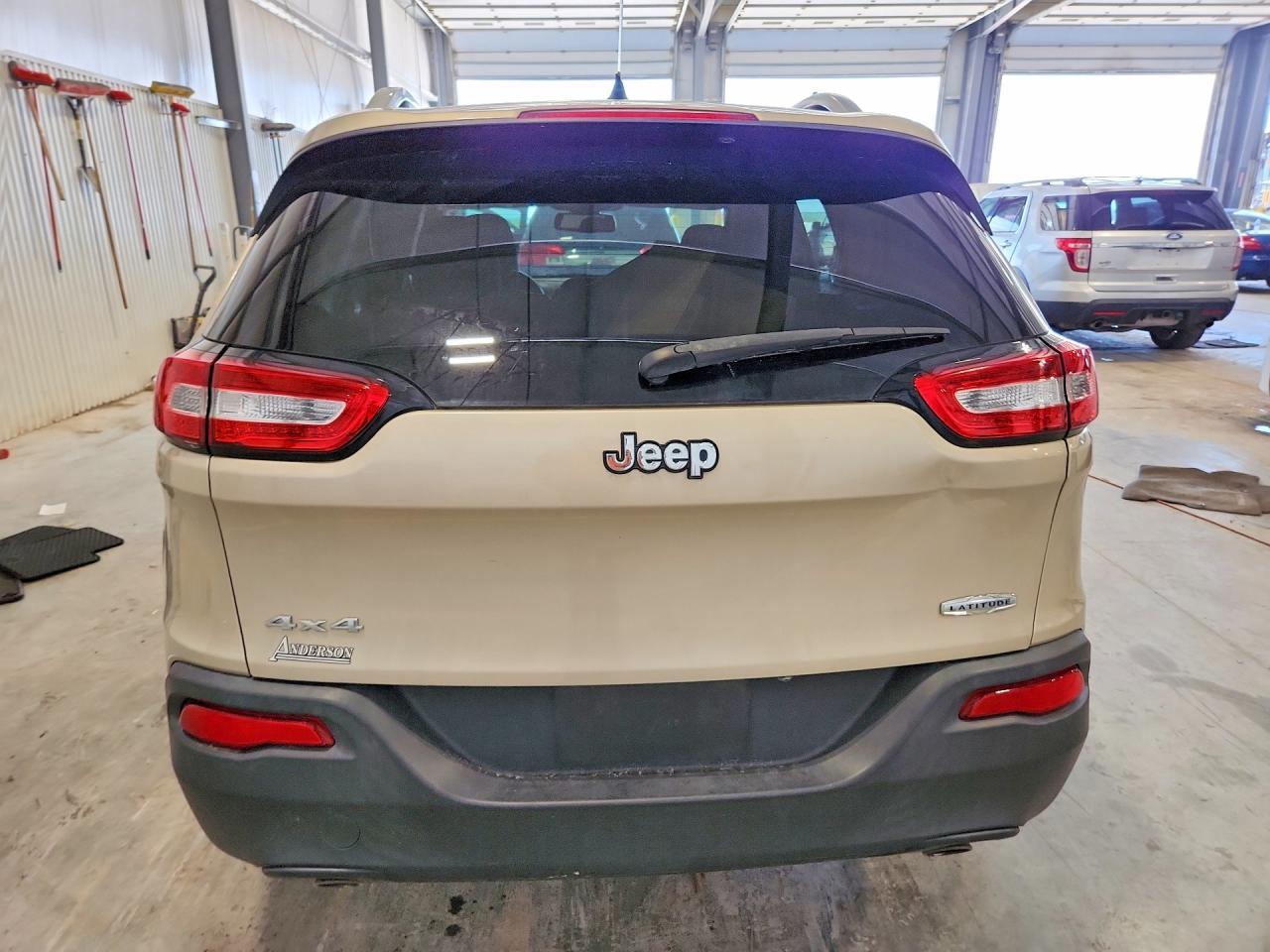 2014 Jeep Cherokee Latitude - Image 6