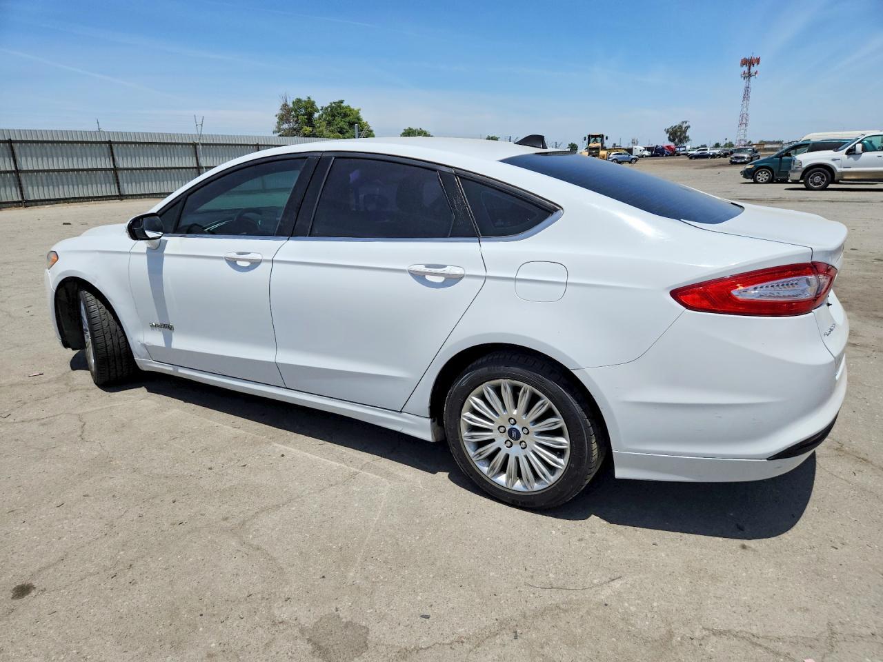 2013 Ford Fusion Se Hybrid - Image 2