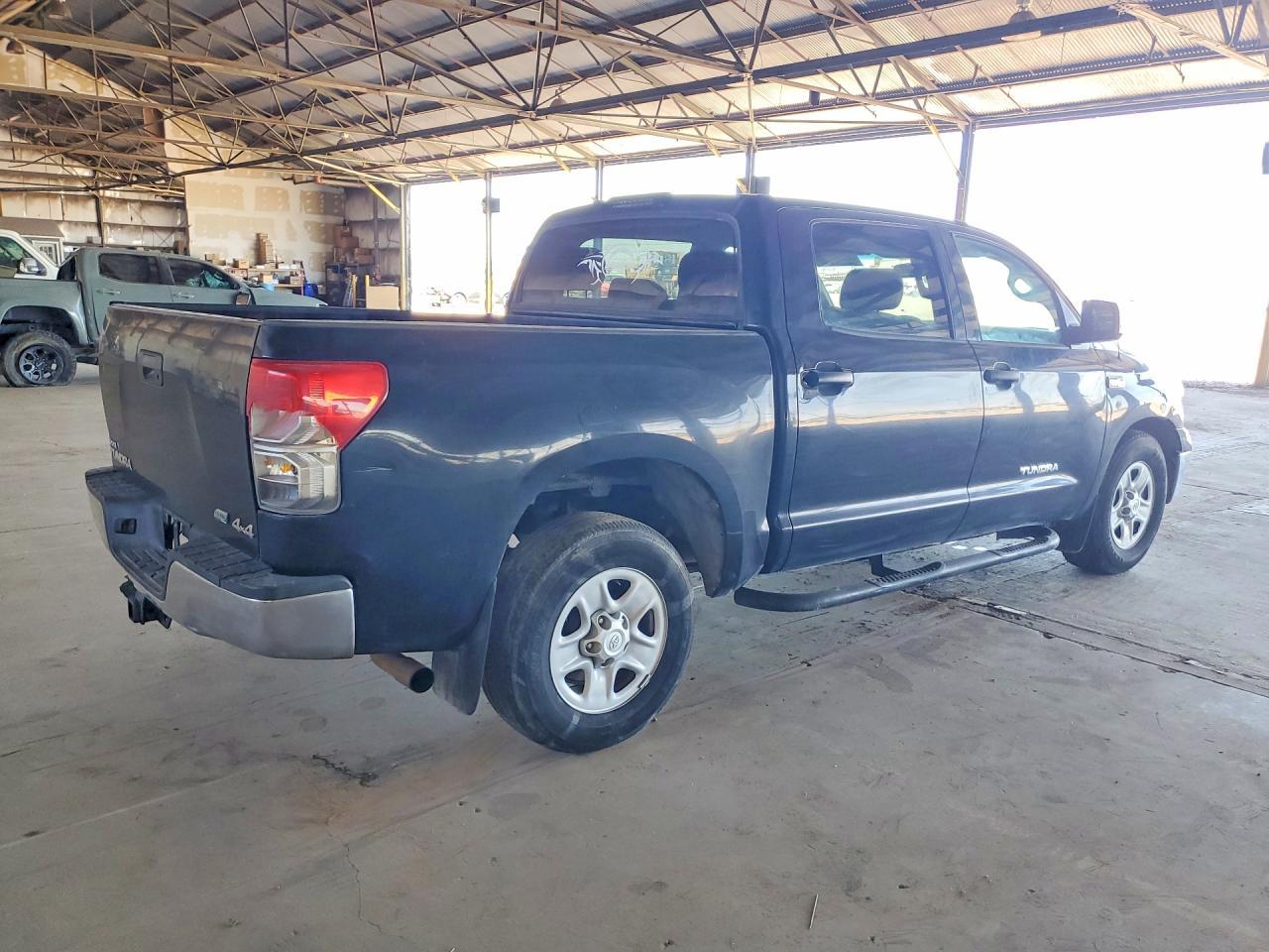 2013 Toyota Tundra Crewmax Sr5 - Image 3