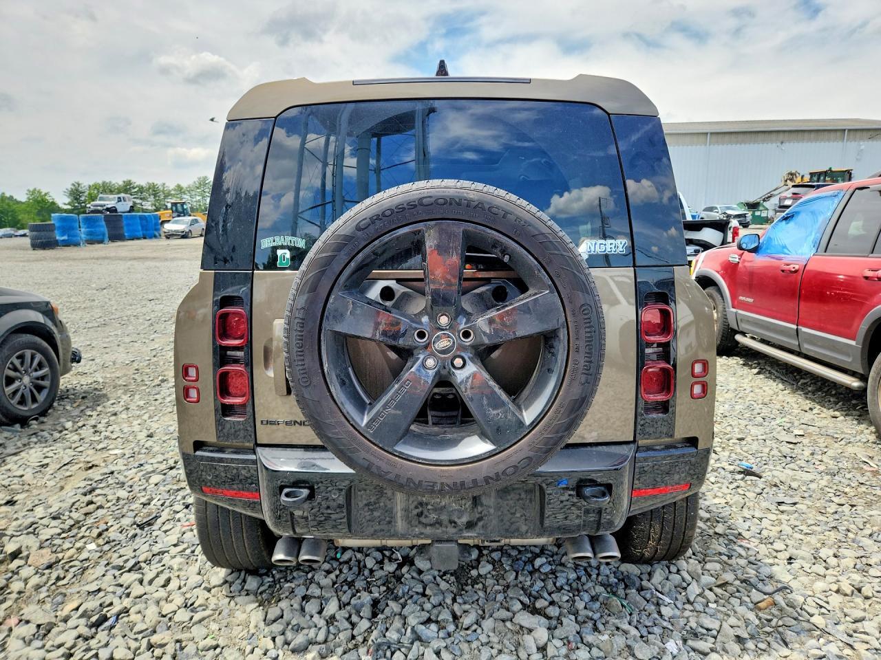 2025 Land Rover Defender 110 X-Dynamic Se - Image 6