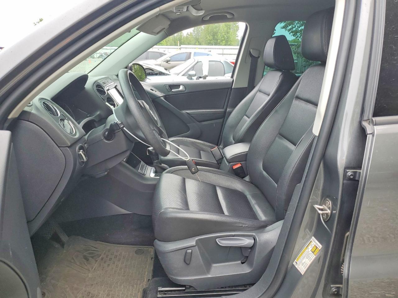 2012 Volkswagen Tiguan S - Image 7